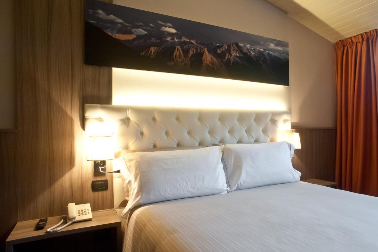 Hotel Garni Cristallo Ponte Di Legno Pokoj fotografie