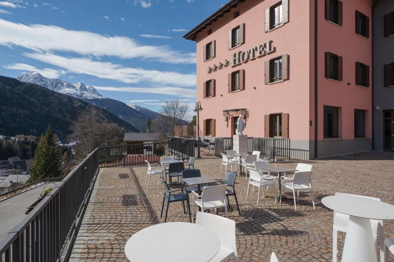 Hotel Garni Cristallo Ponte Di Legno Exteriér fotografie